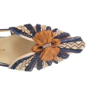 Elegant pointed slingback by Meher Kakalia, hand-embroidered, ideal for summer parties or wedding celebrations.