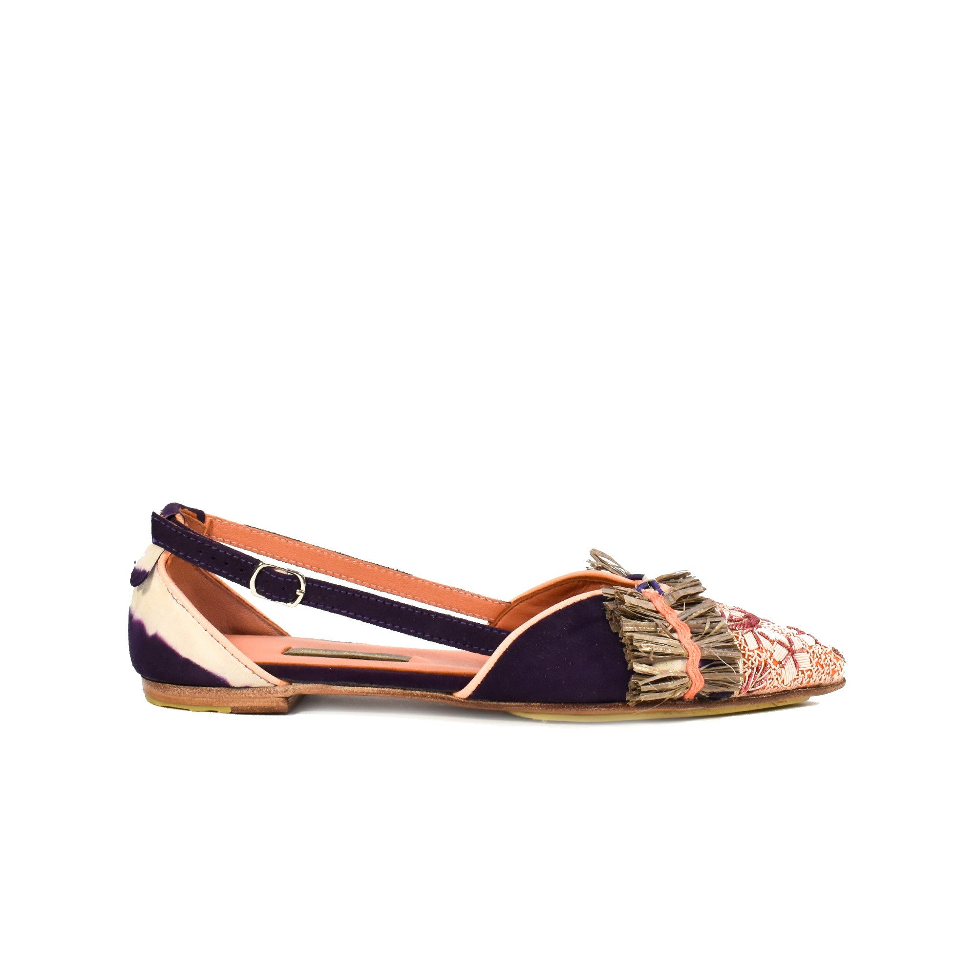 Meher Kakalia flat pointed shoes in purple-ivory, featuring eco Raffia and dapka embroidery for an elegant, sustainable look.