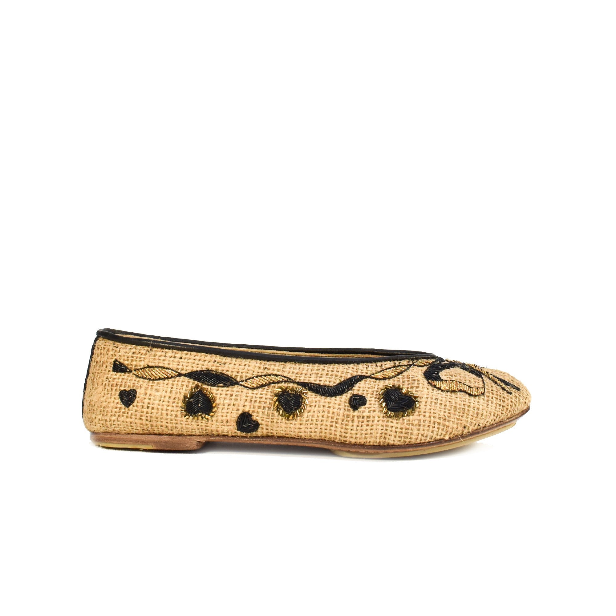 Ballerines Brodées by Meher Kakalia, featuring eco-friendly jute and delicate dapka embroidery. Sustainable and chic.
