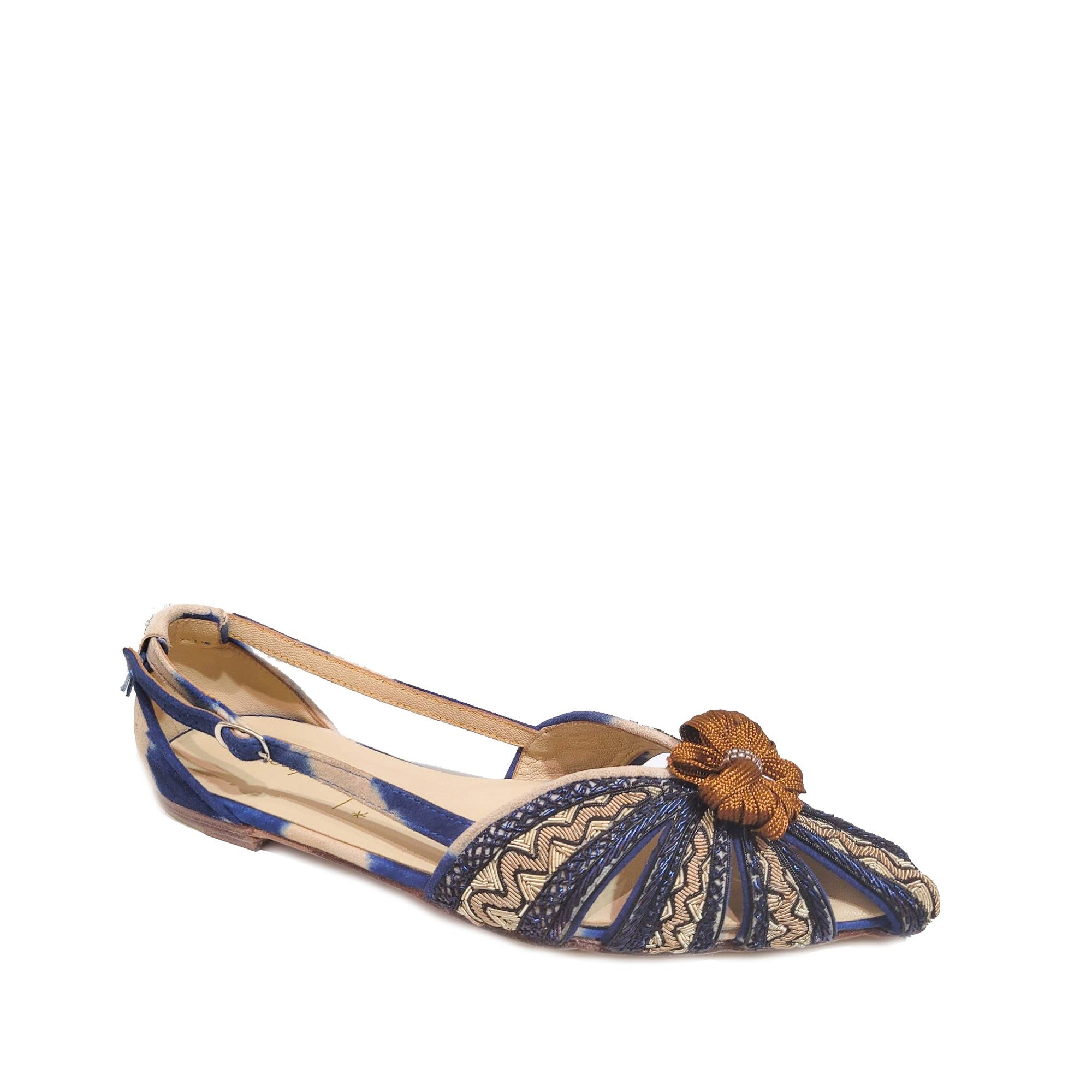 Slingback flat in beige and navy with a subtle shimmer, perfect for pairing with a formal dress or as a wedding guest shoe.