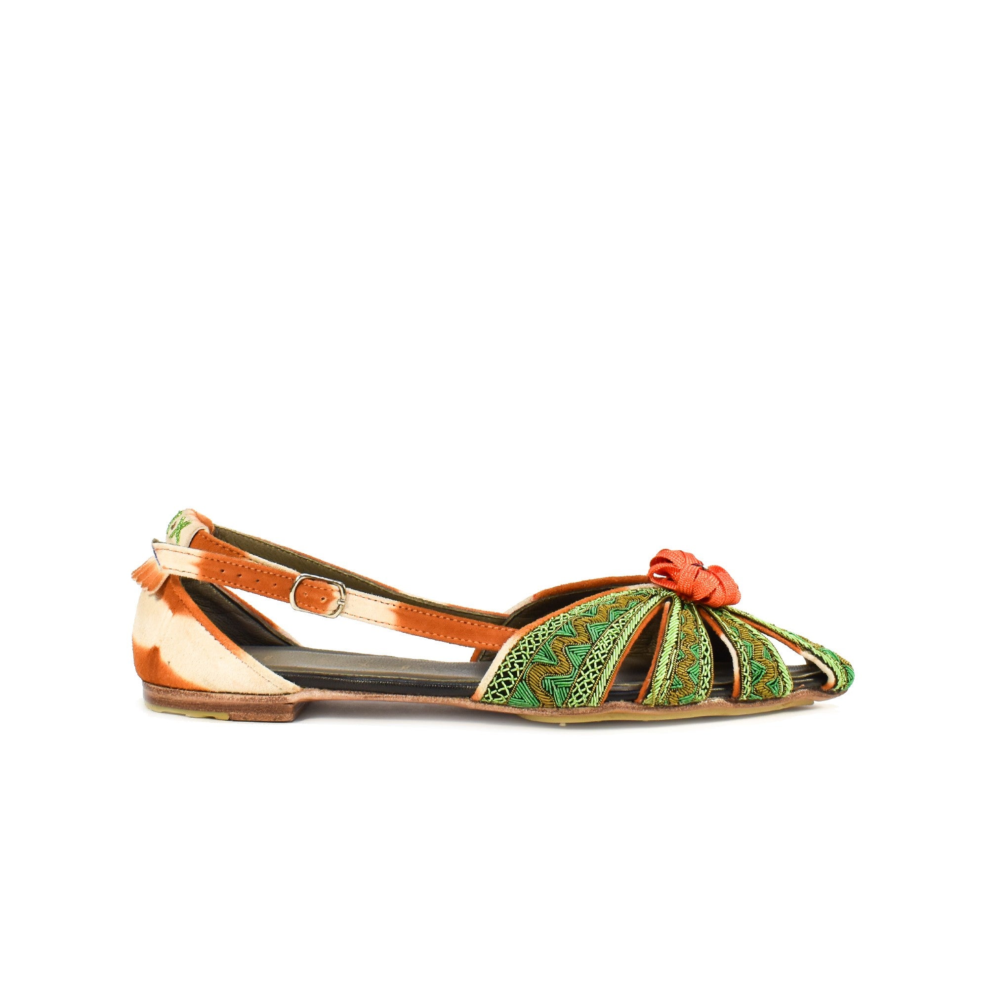 Chic and elegant pointed slingbacks, hand-embroidered with intricate leather details, ideal for any formal event.